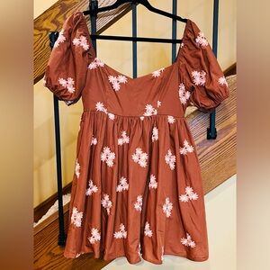 Altar'd State Davinly Embroidered Mini Dress Rust with Daises SZ. Med NWT